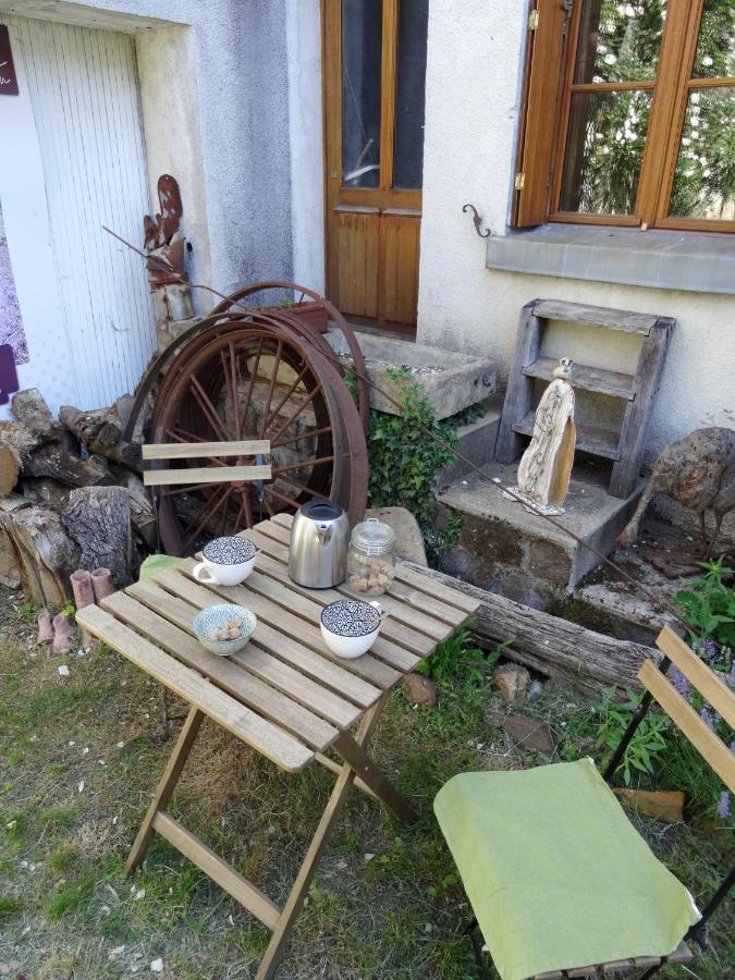 L'Escalier Des Reves Bed and Breakfast Saint-Sauveur-en-Puisaye Buitenkant foto