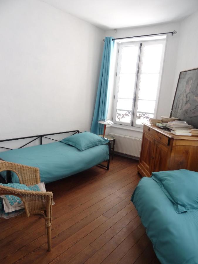 L'Escalier Des Reves Bed and Breakfast Saint-Sauveur-en-Puisaye Buitenkant foto